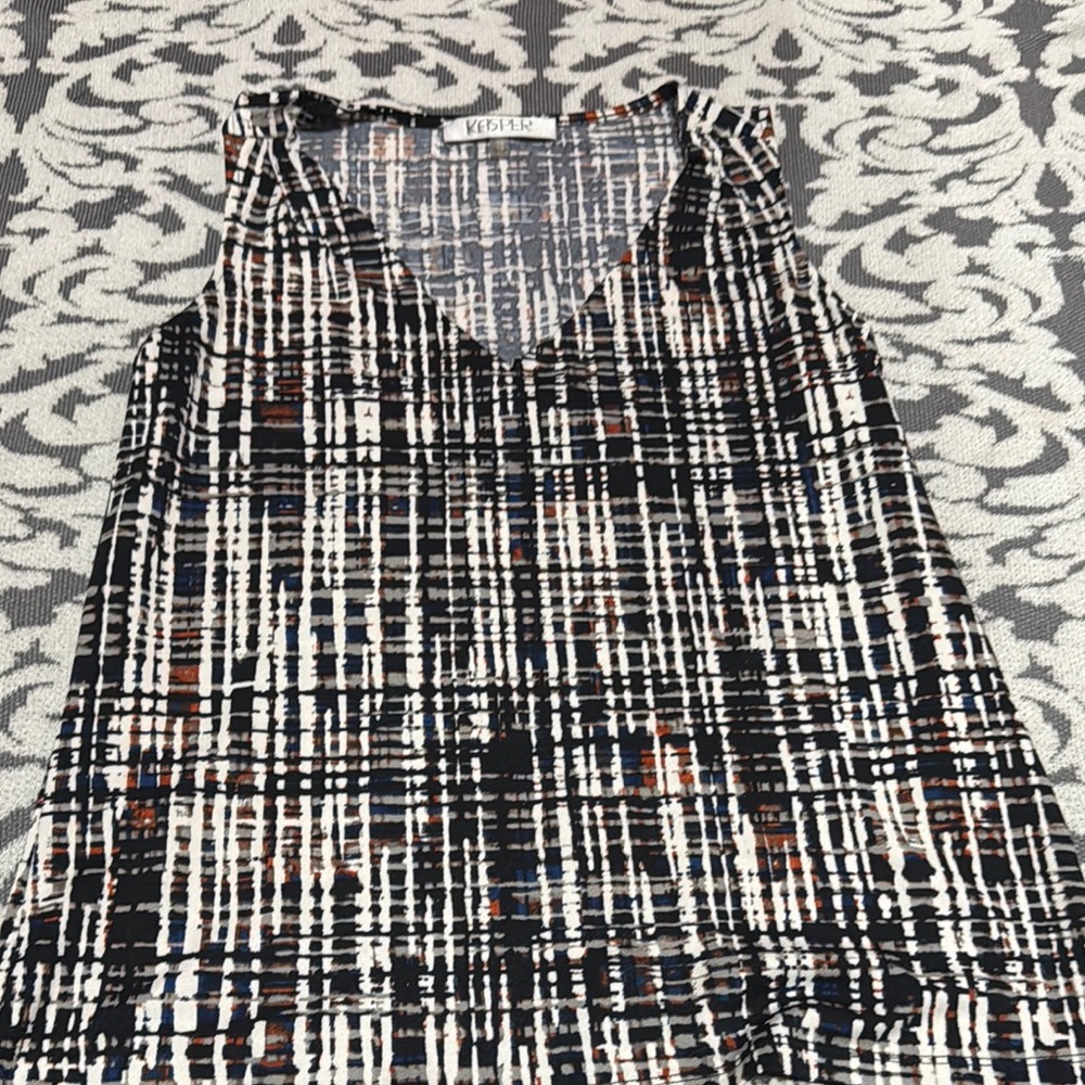Kasper Geometric Sleeveless Top